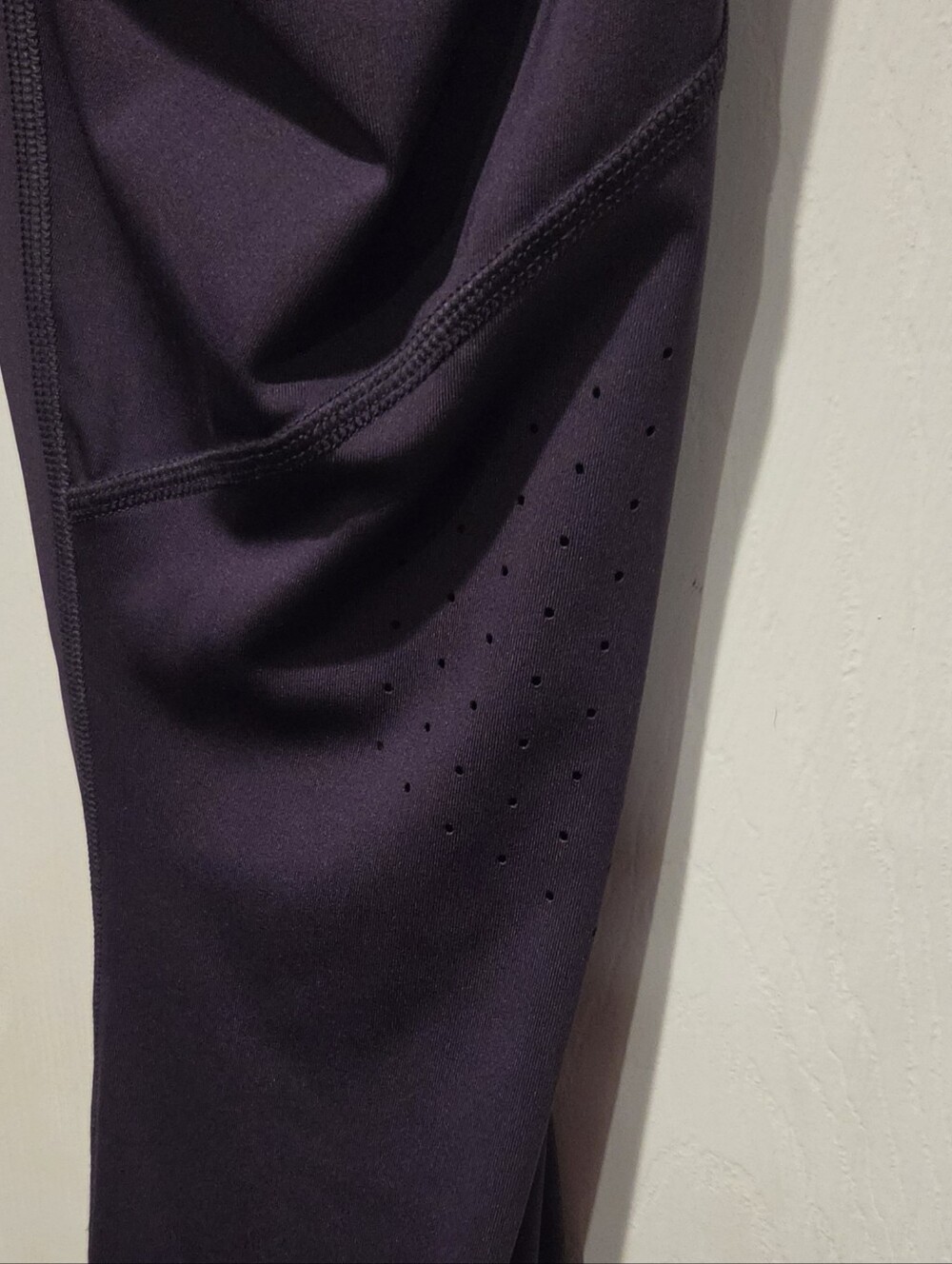 UNDER ARMOUR LEGGINGS - Picture 3 of 4